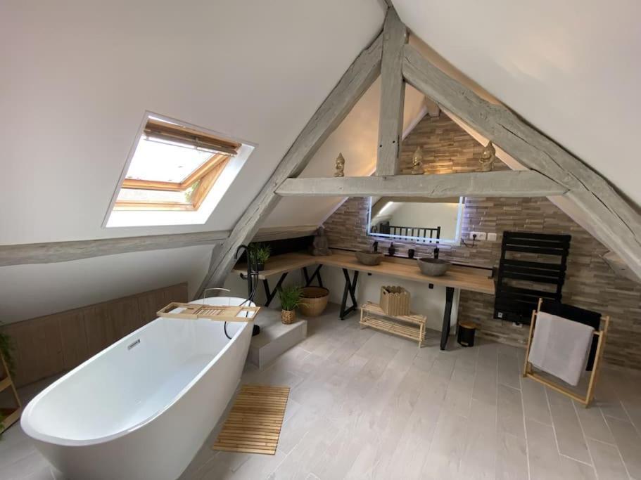 Detente Et Spa Pour Se Ressourcer Bullion Buitenkant foto